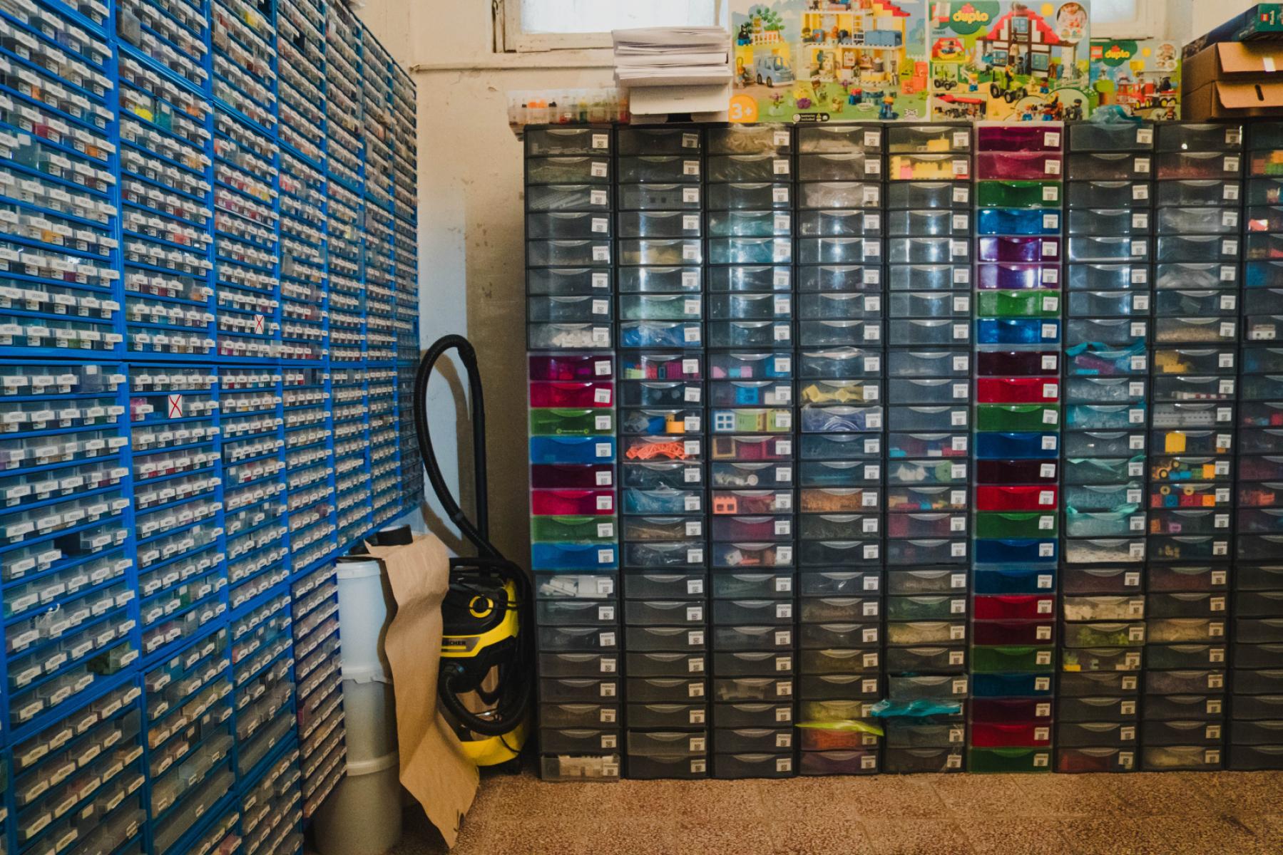 Selling my big store with over 830000 parts and 450 kg of mixed parts awaiting to be added to inventory (new and used)