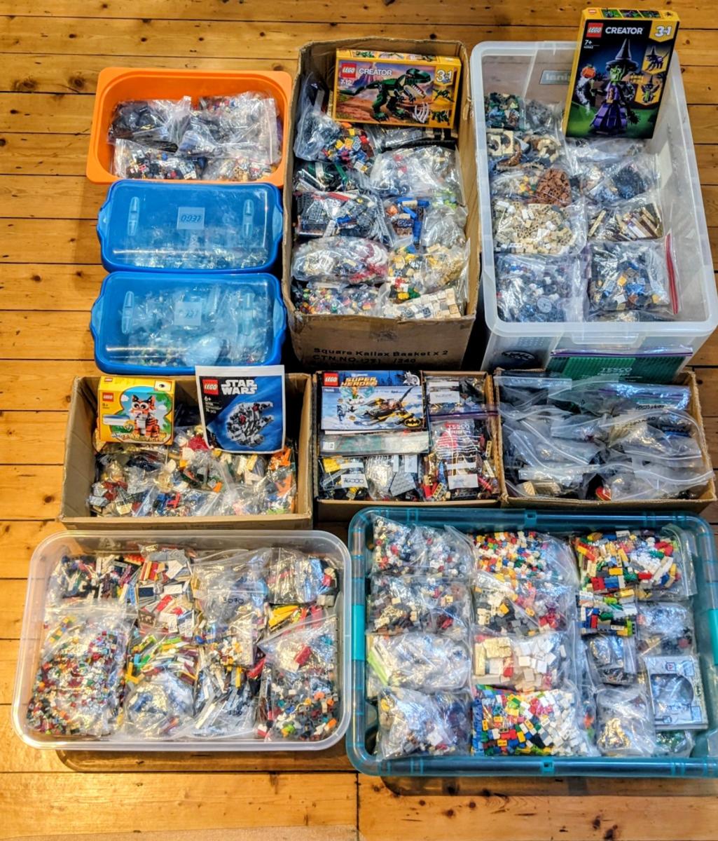 Small Shop for sale in West Yorkshire. New and used Sets, minifigures and parts.