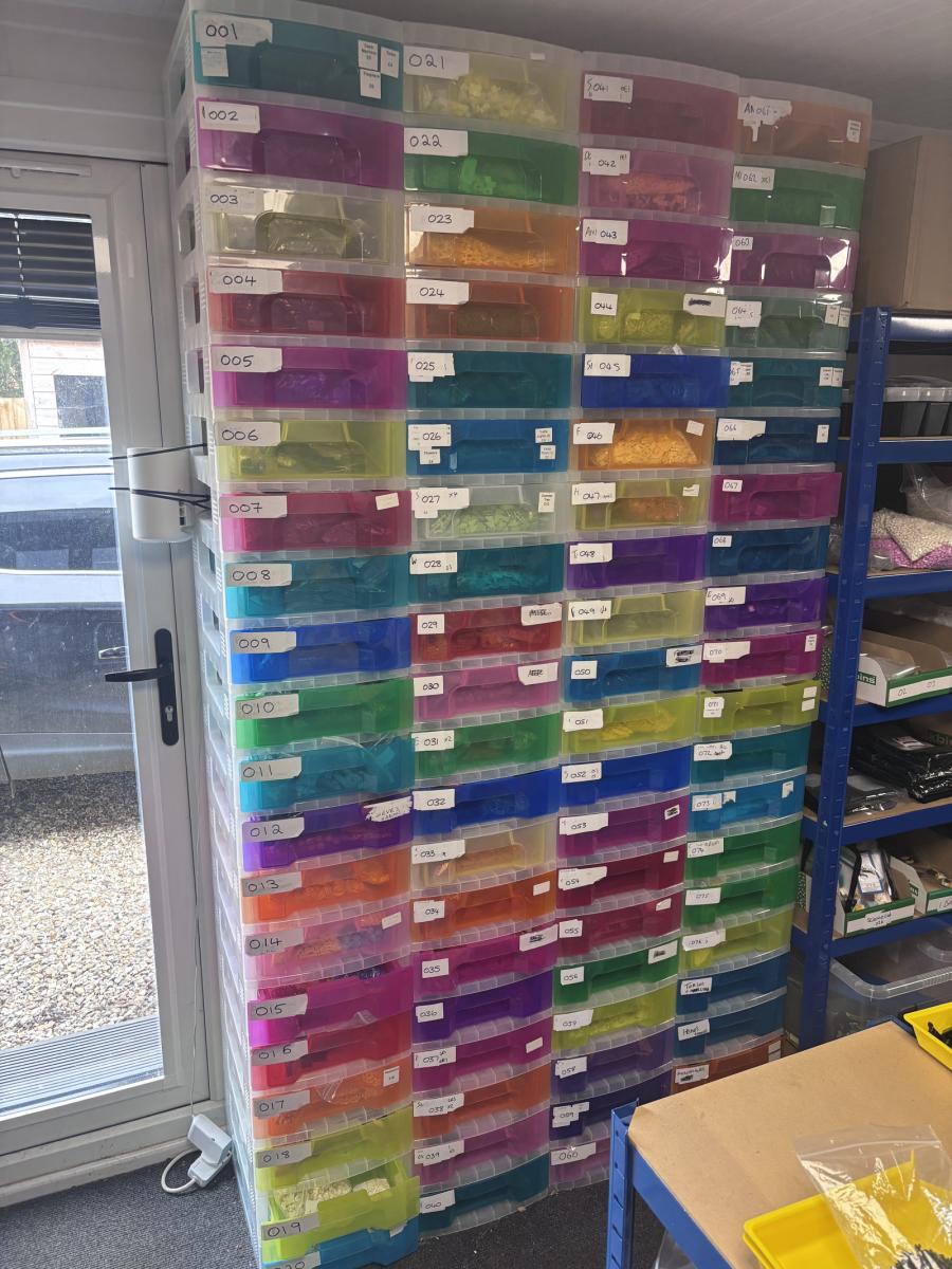 Large sorted and bagged inventory 464k parts, 698 lots, £30,500 value (6 month BL Average sale price)