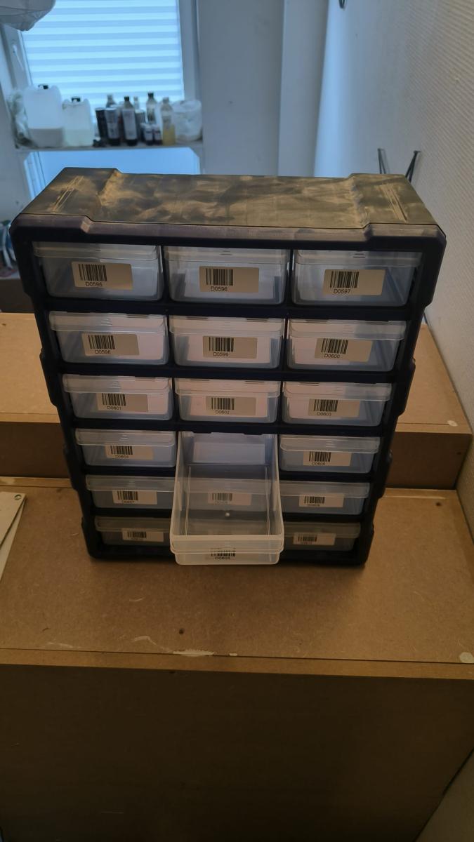 Storage system for LEGO