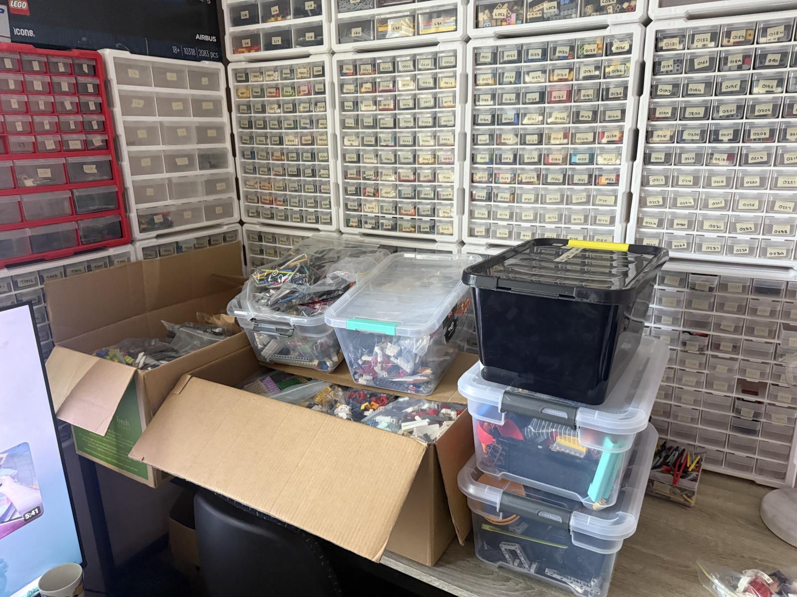 110,000 part Bricklink store