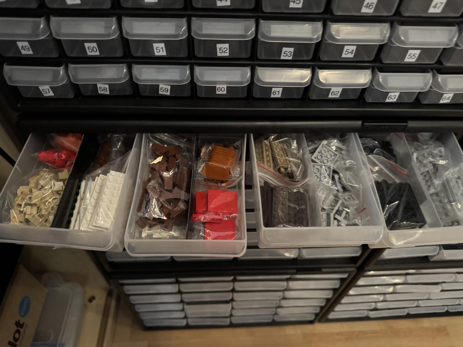 New Lego Stock - Add to your store in minutes - 2671 Lots with 38316 parts - Based in Johannesburg, South Africa