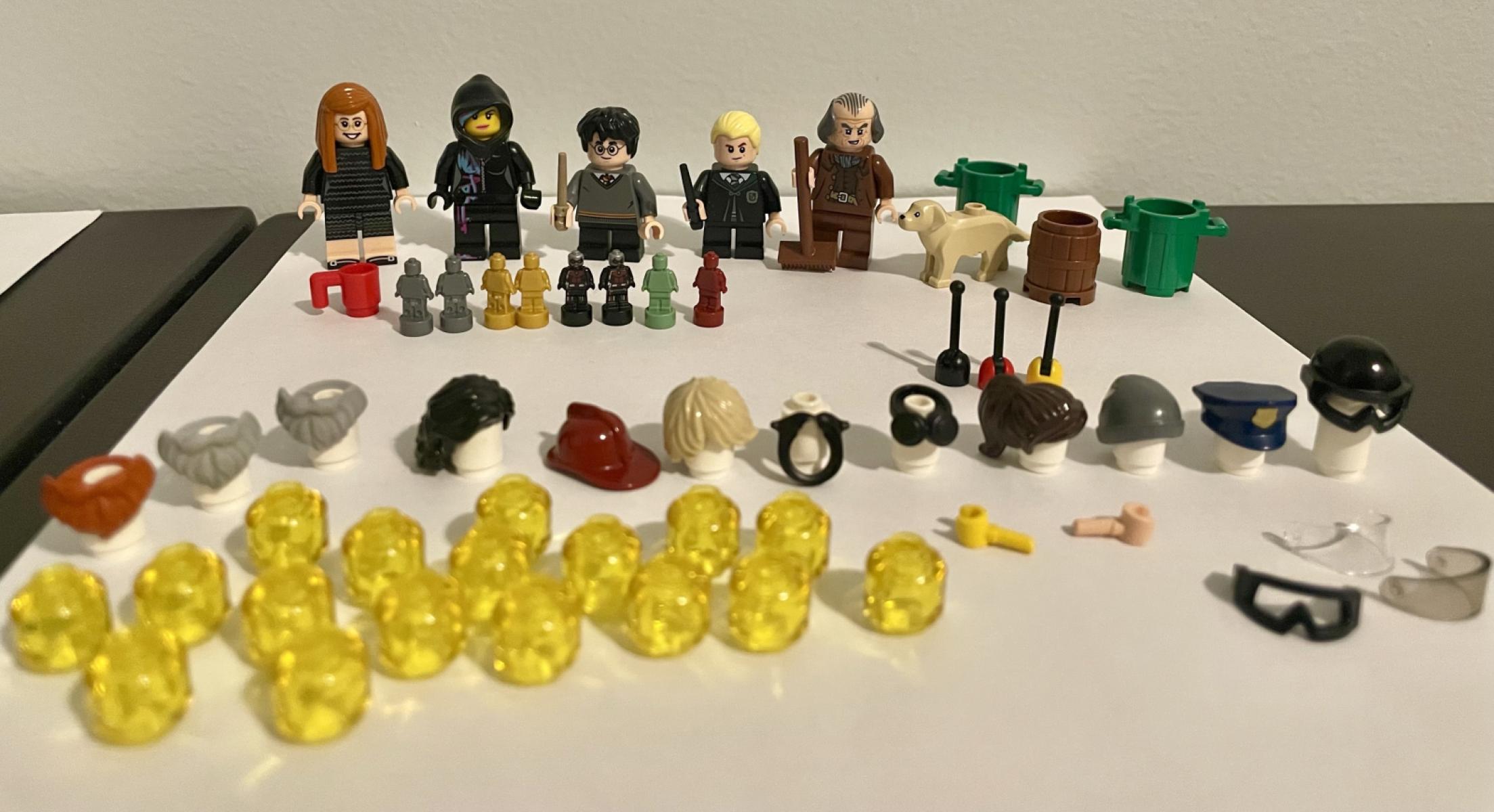 LEGO large Assortment of pieces