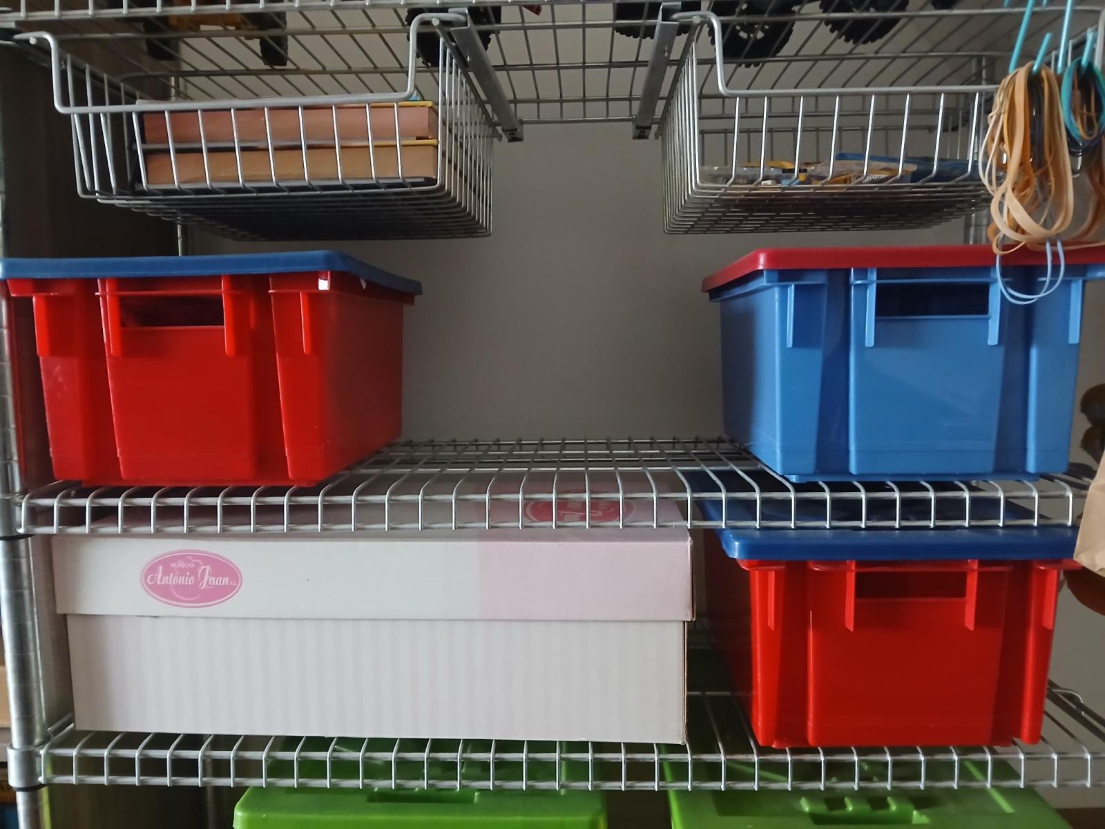 Small lego store with used parts and some sets