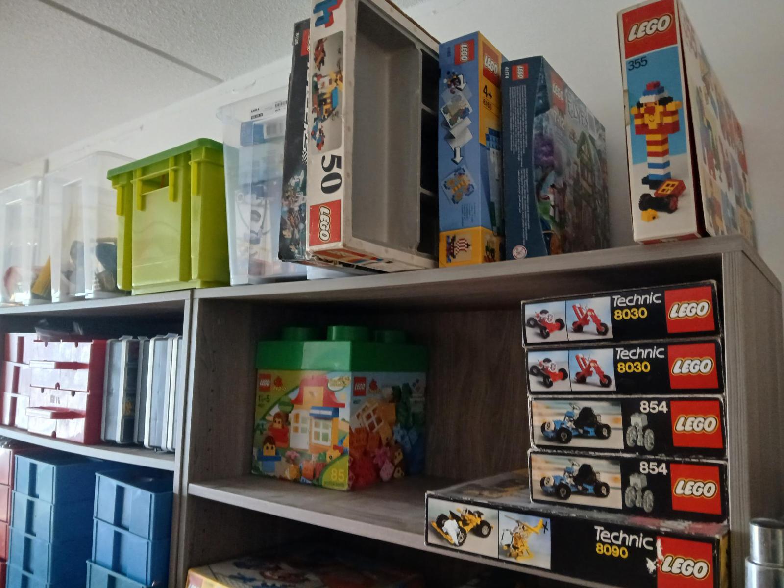 Small lego store with used parts and some sets