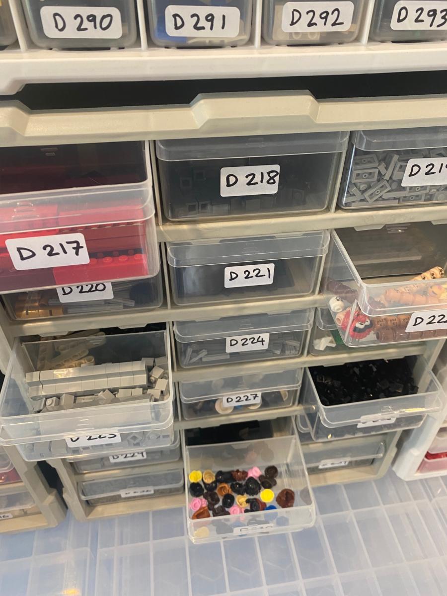 Bricklink Store in Melbourne Australia - 53,518 items in 3,066 lots