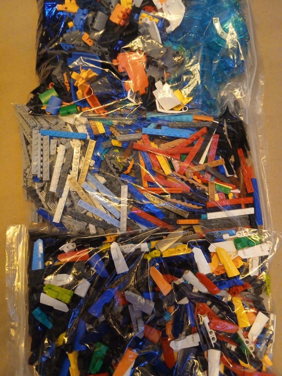 Job lot of very saleable Lego with a good profit     6  FREE 48HR TRACKED POSTAGE