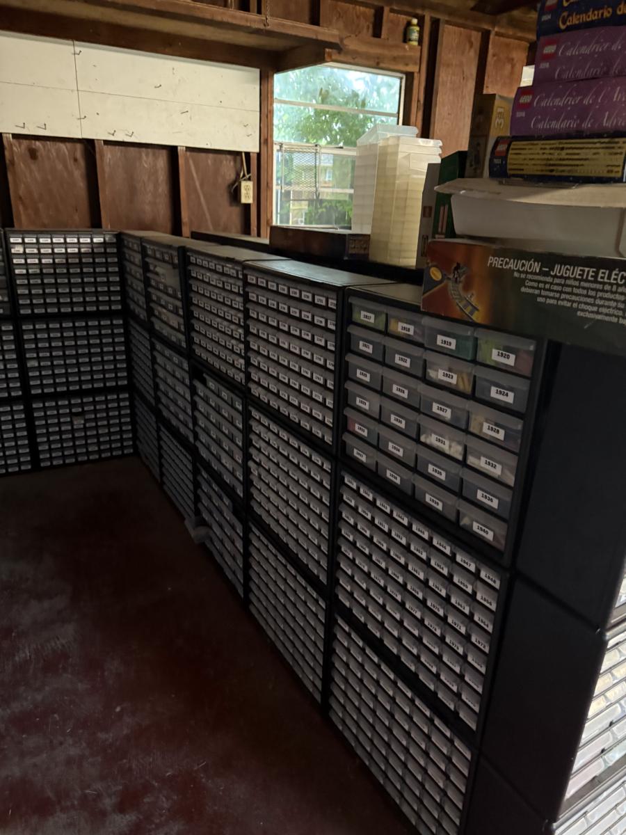 Entire Bricklink / Brick Owl Store - Parts, Minifigs, Sets, Storage