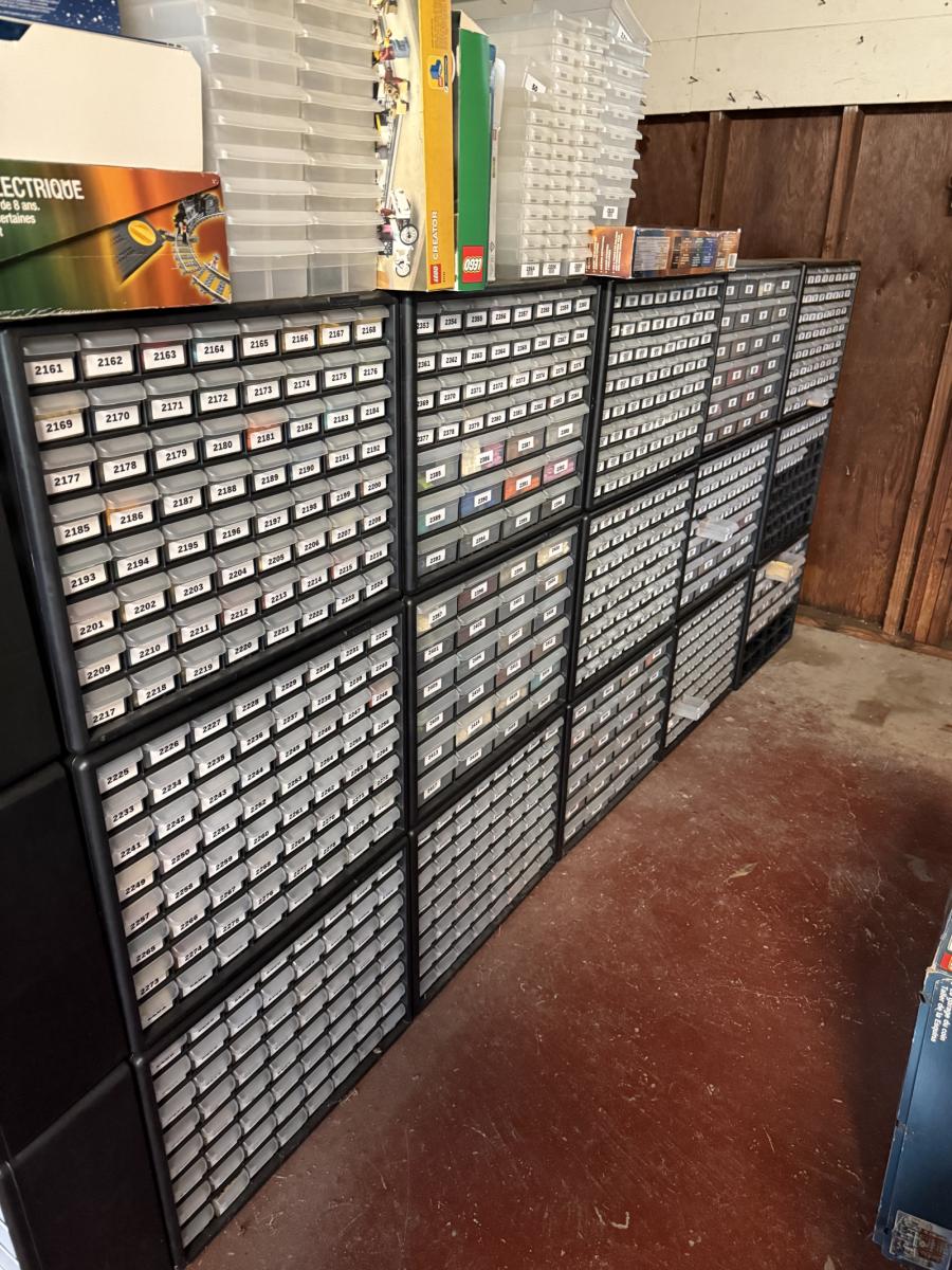 Entire Bricklink / Brick Owl Store - Parts, Minifigs, Sets, Storage
