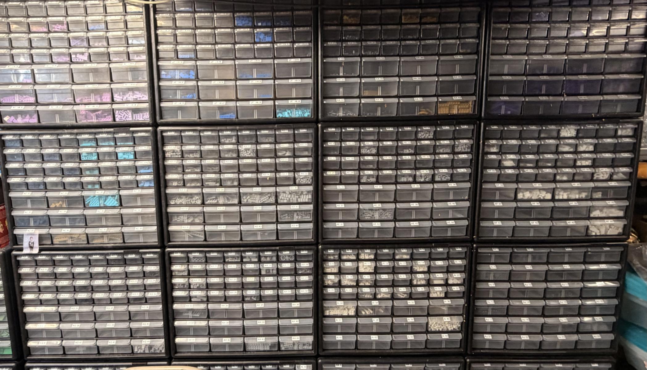 BRICK OWL / BRICKLINK STORE INVENTORY - AKRO MILLS STORAGE