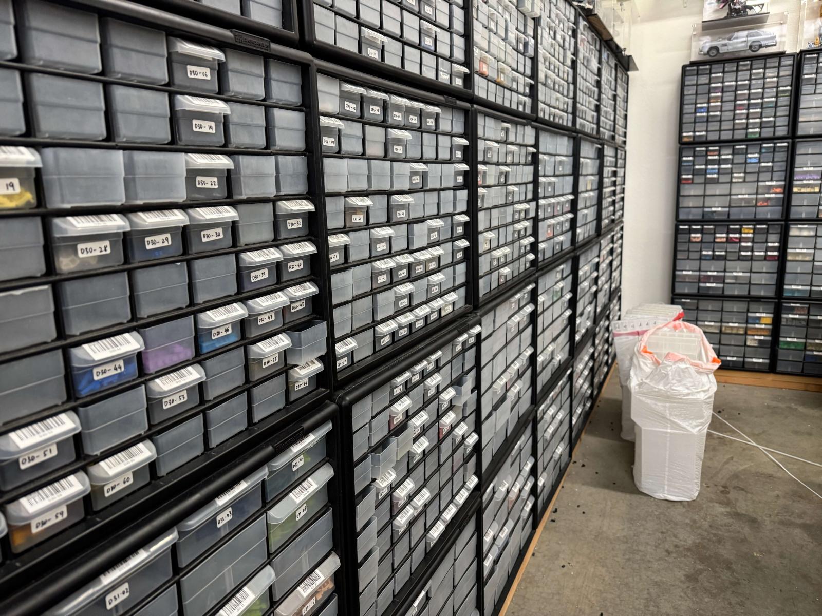BrickLink Store Inventory for Sale with 72 Akro Mils Drawer Cabinets 56000+ Parts