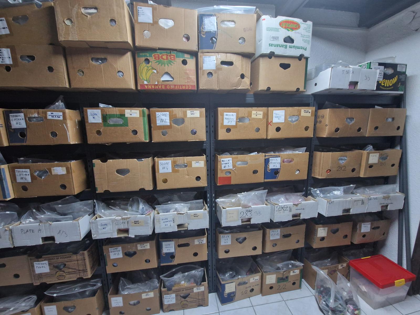 Full inventory of a previously success Bricklink and Brickowl store - 527,000+ parts.