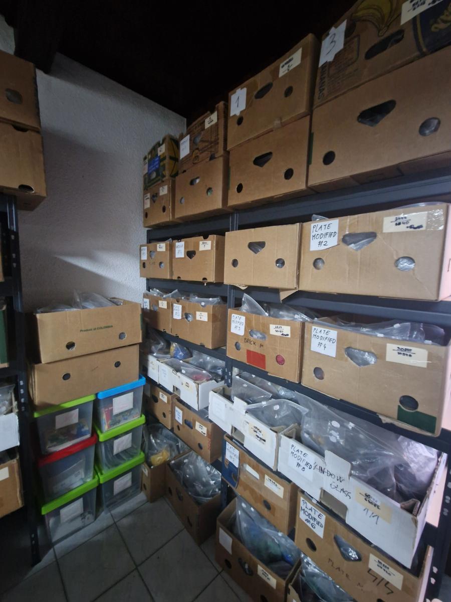 Full inventory of a previously success Bricklink and Brickowl store - 527,000+ parts.