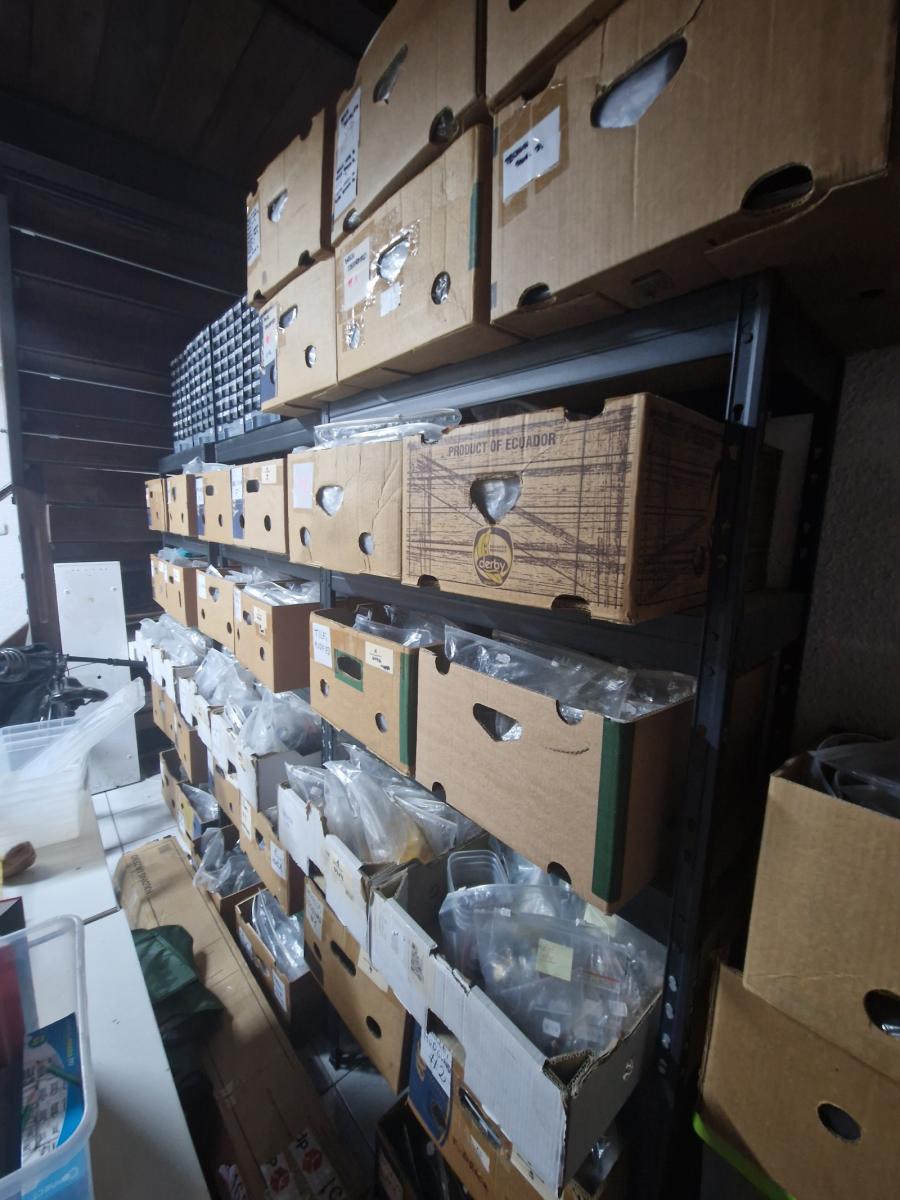 Full inventory of a previously success Bricklink and Brickowl store - 527,000+ parts.
