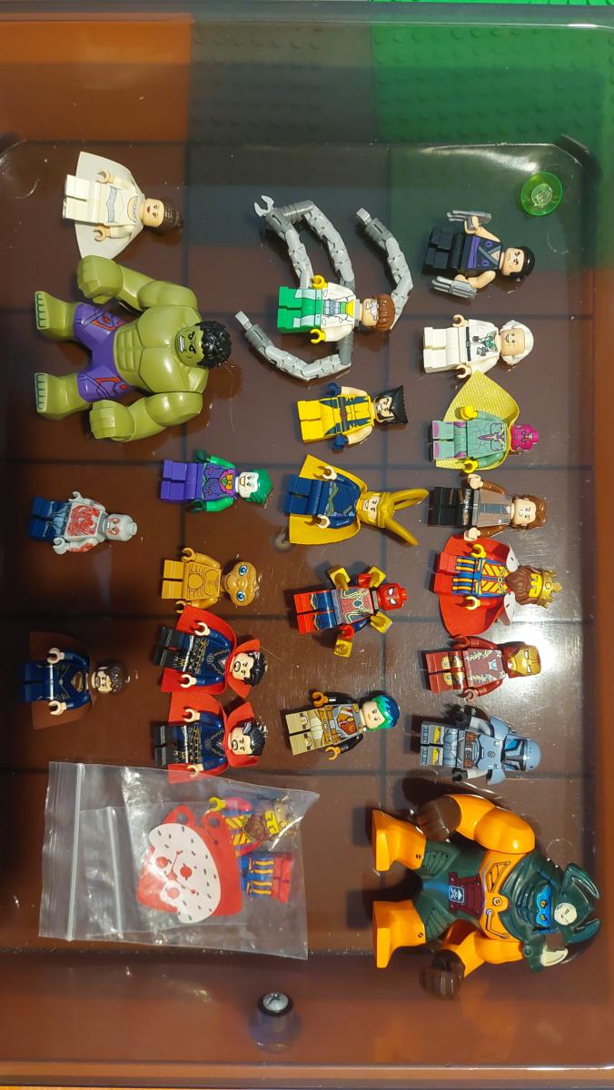 Bricklink store inventory (incl 450+ minifigures)