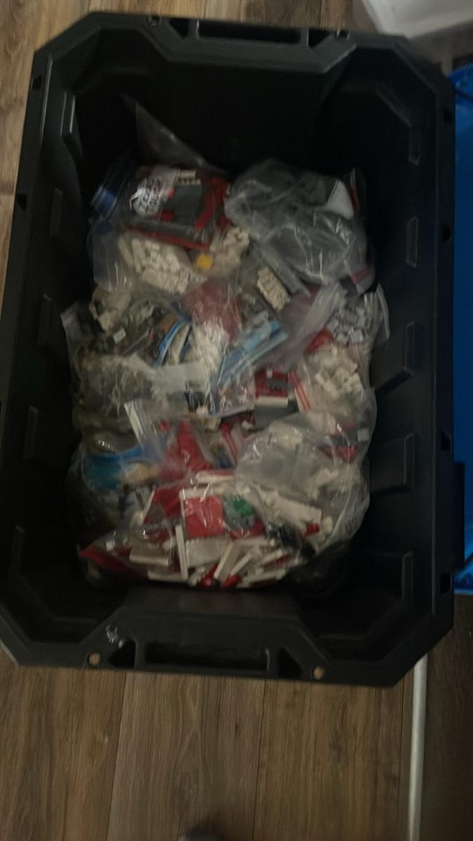 Bricklink store with more stock