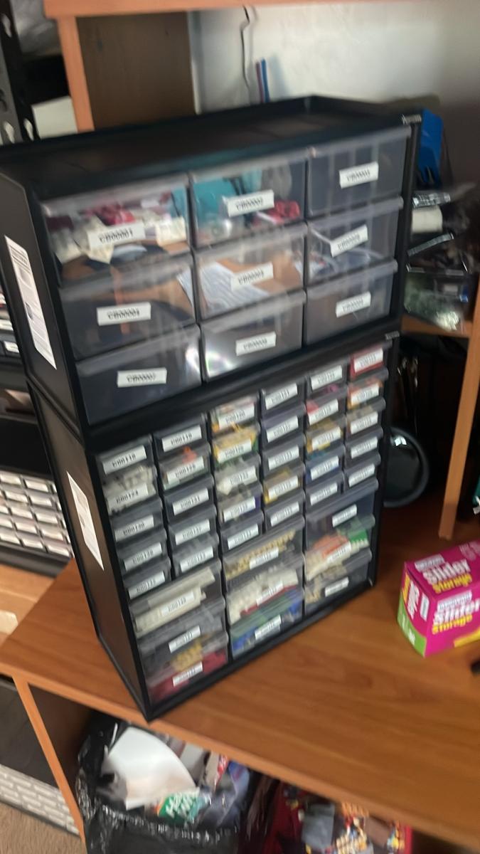 Bricklink store with more stock