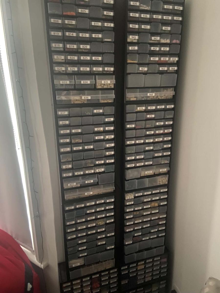 Full BrickLink Store - 66K+ inventory - 98% New Parts
