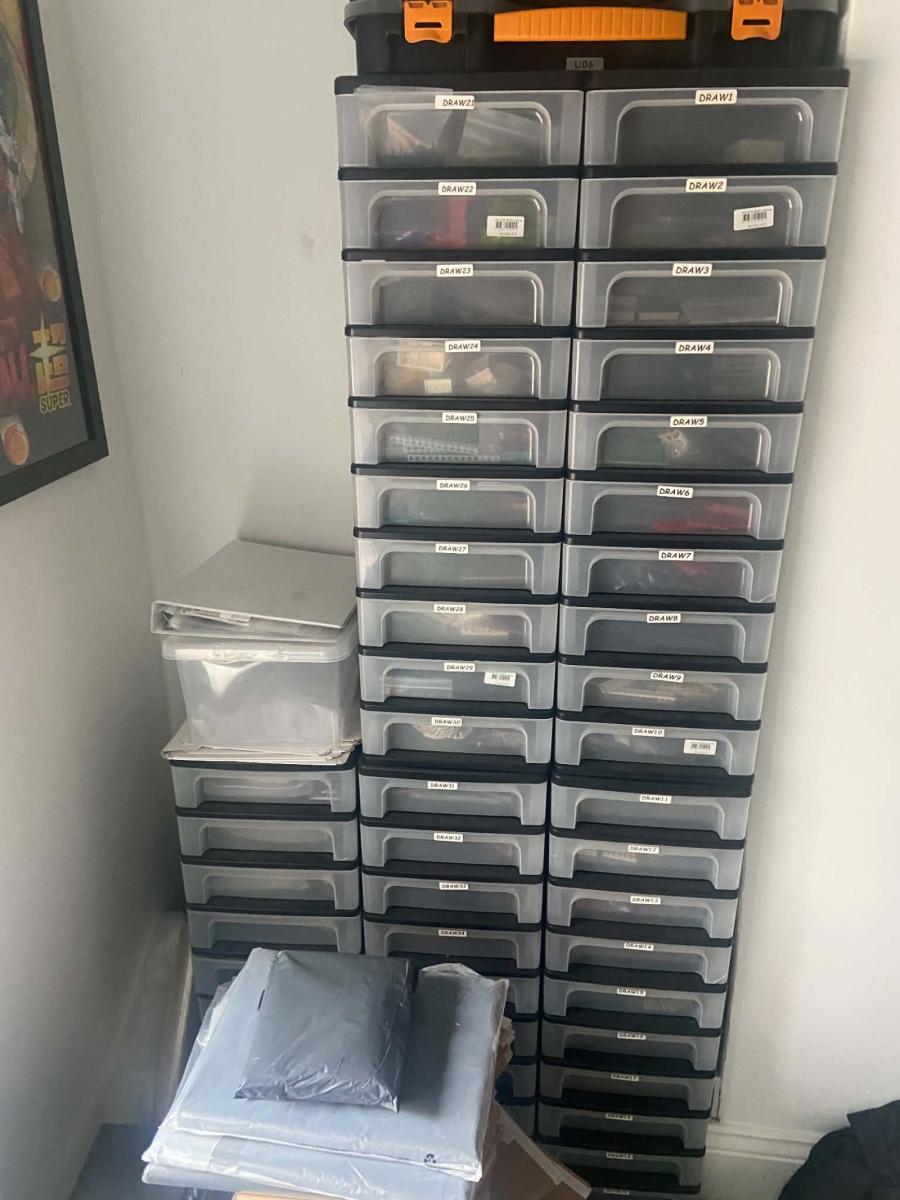 Full BrickLink Store - 66K+ inventory - 98% New Parts