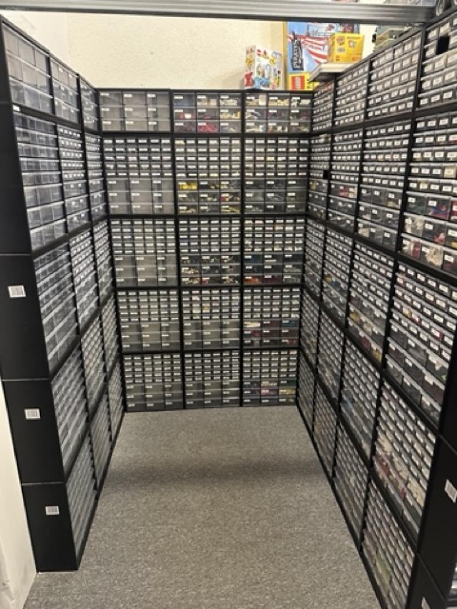Active LEGO Parts Store with Organised Storage & Bulk Inventory