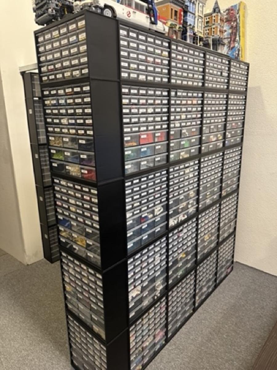 Active LEGO Parts Store with Organised Storage & Bulk Inventory