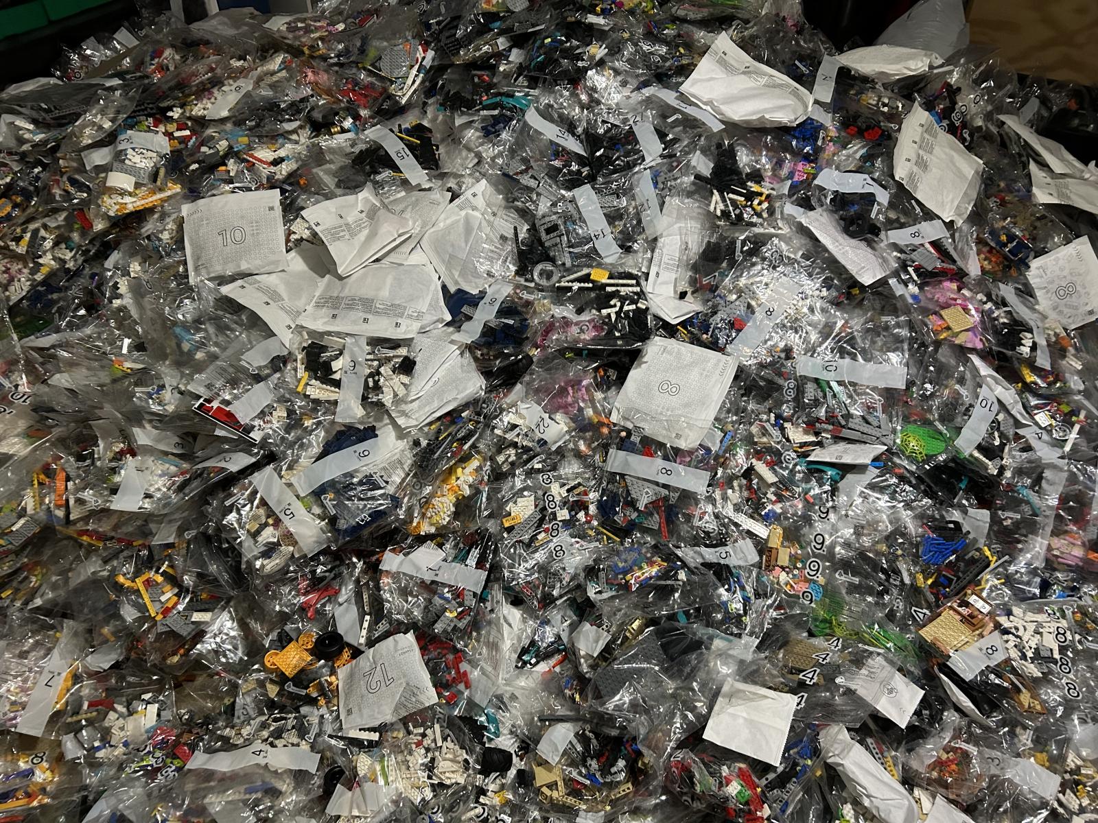 100 Pounds Lego New Sealed Bags